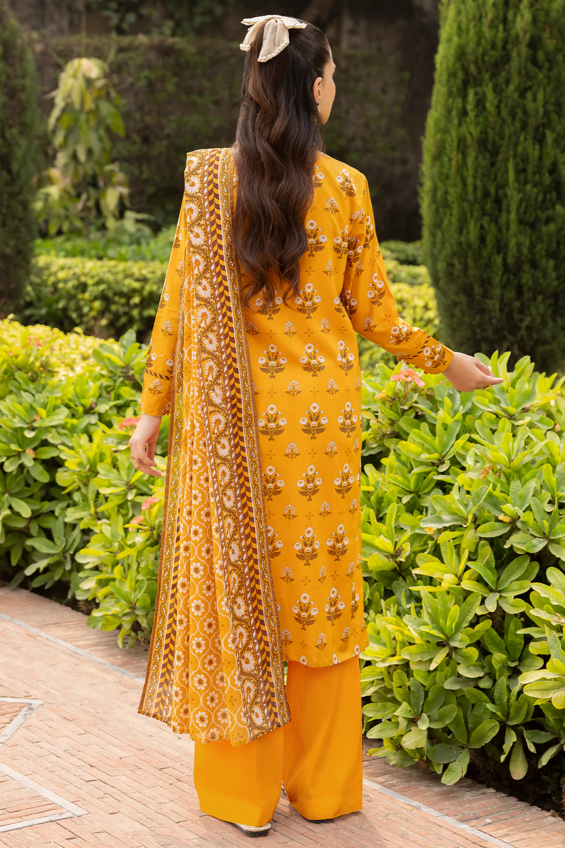 Unstitched Printed Lawn 3 Piece - Image 5
