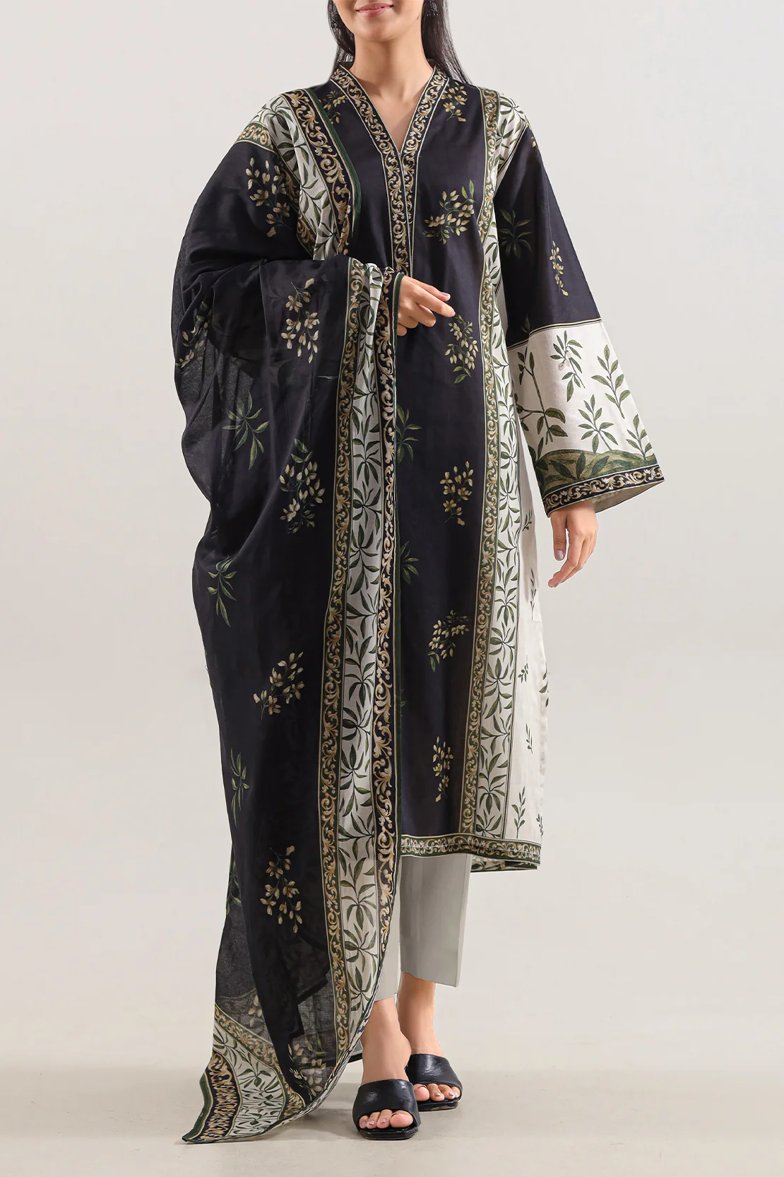 Unstitched Printed Lawn 3 Piece - Image 2