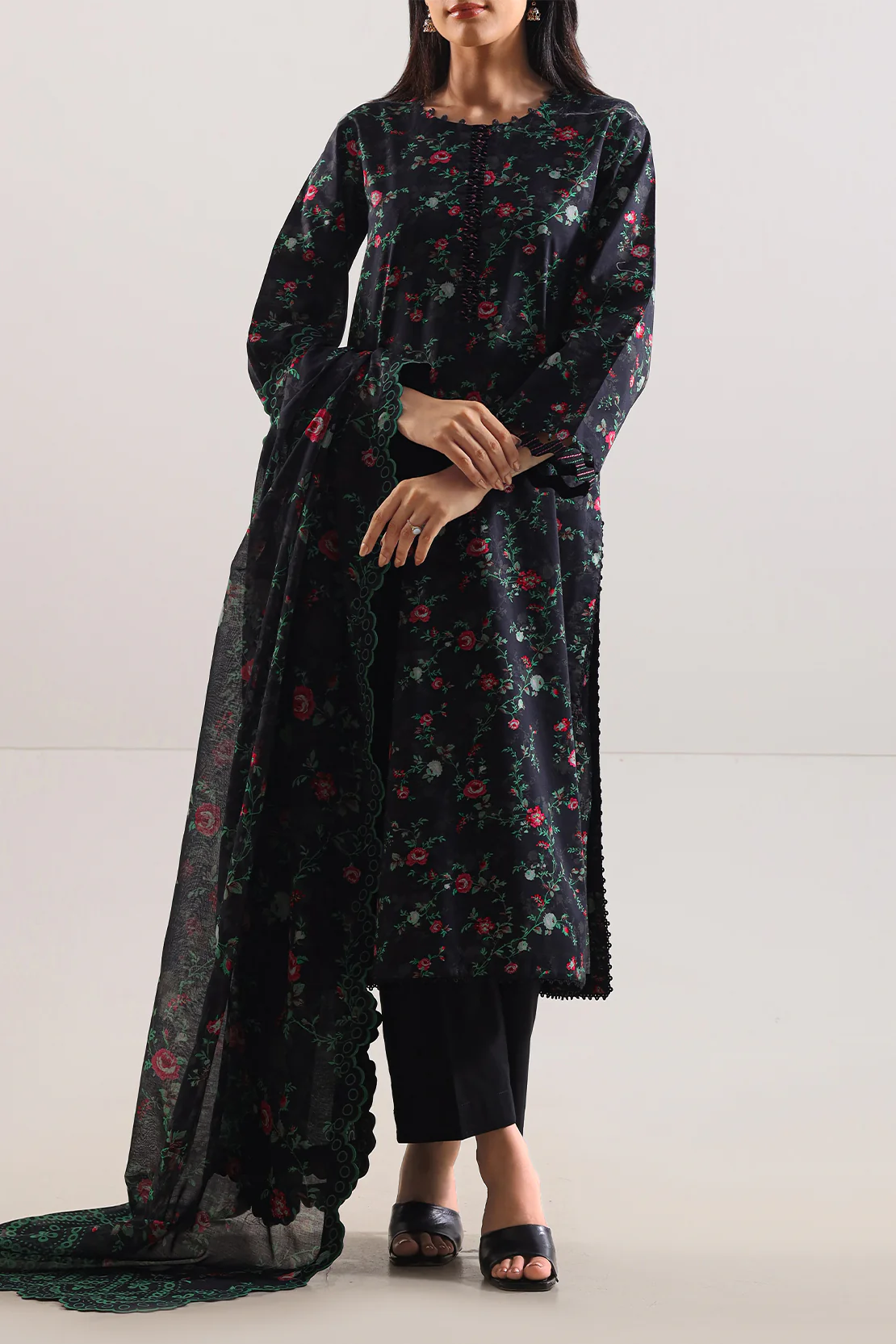Unstitched Printed Lawn 3 Piece - Image 3
