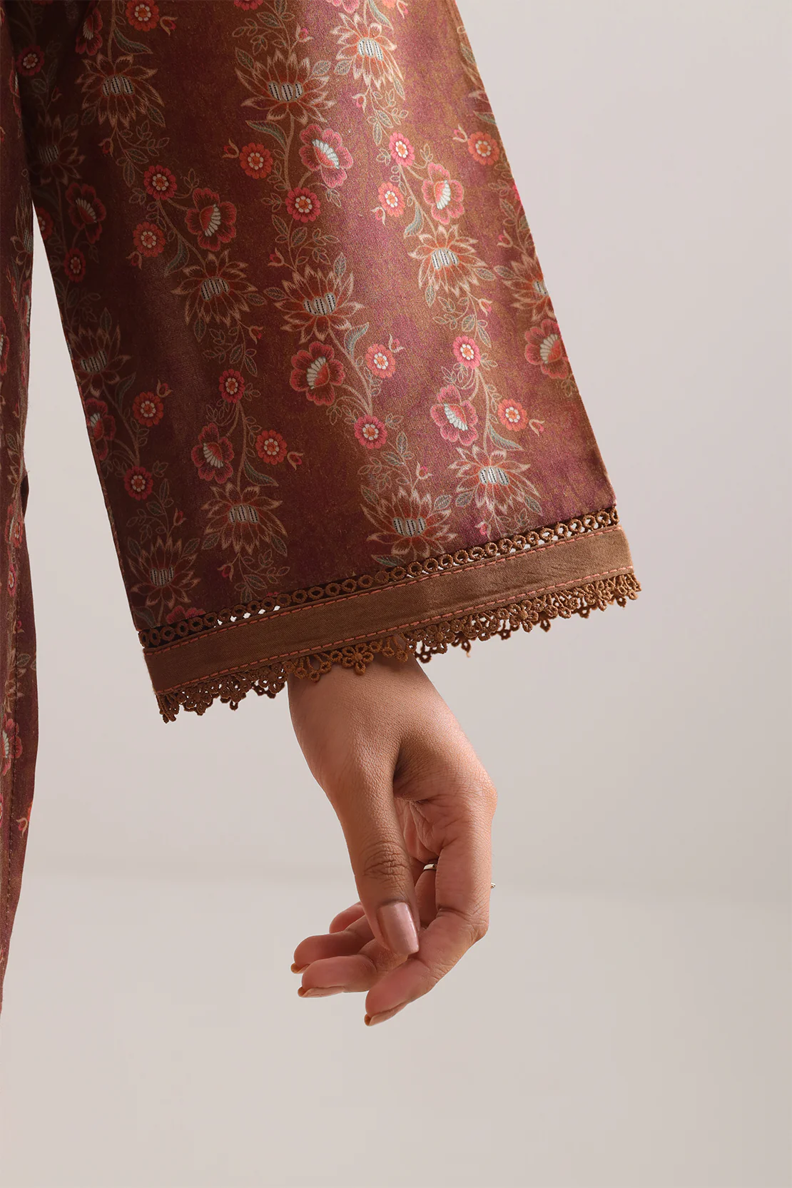 Unstitched Printed Lawn 3 Piece - Image 5