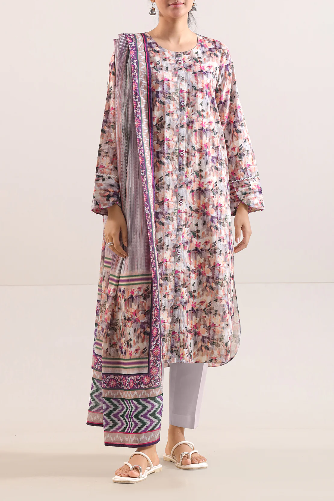 Unstitched Printed Lawn 3 Piece - Image 4