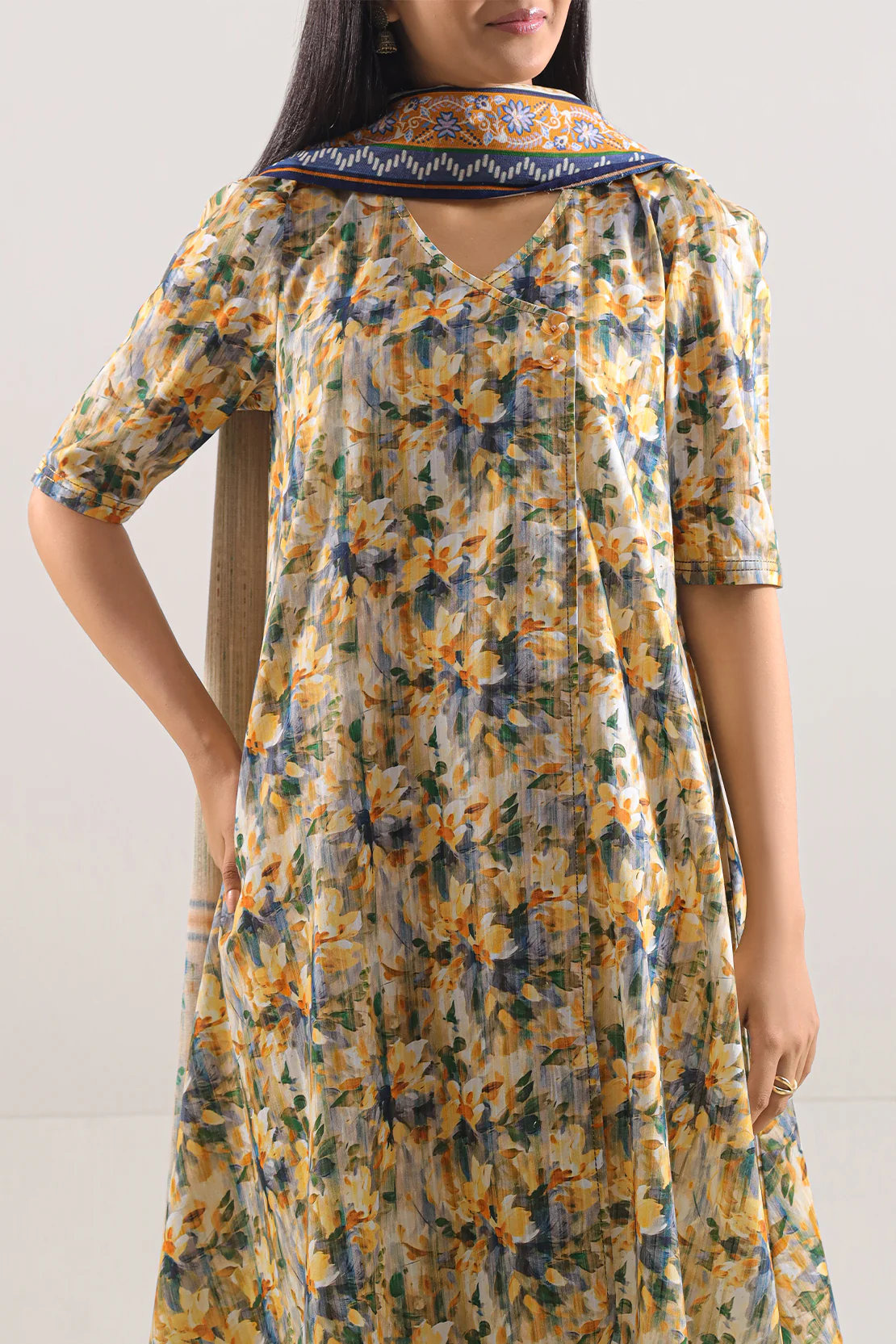 Unstitched Printed Lawn 3 Piece With Cotton Net Dupatta - Image 3
