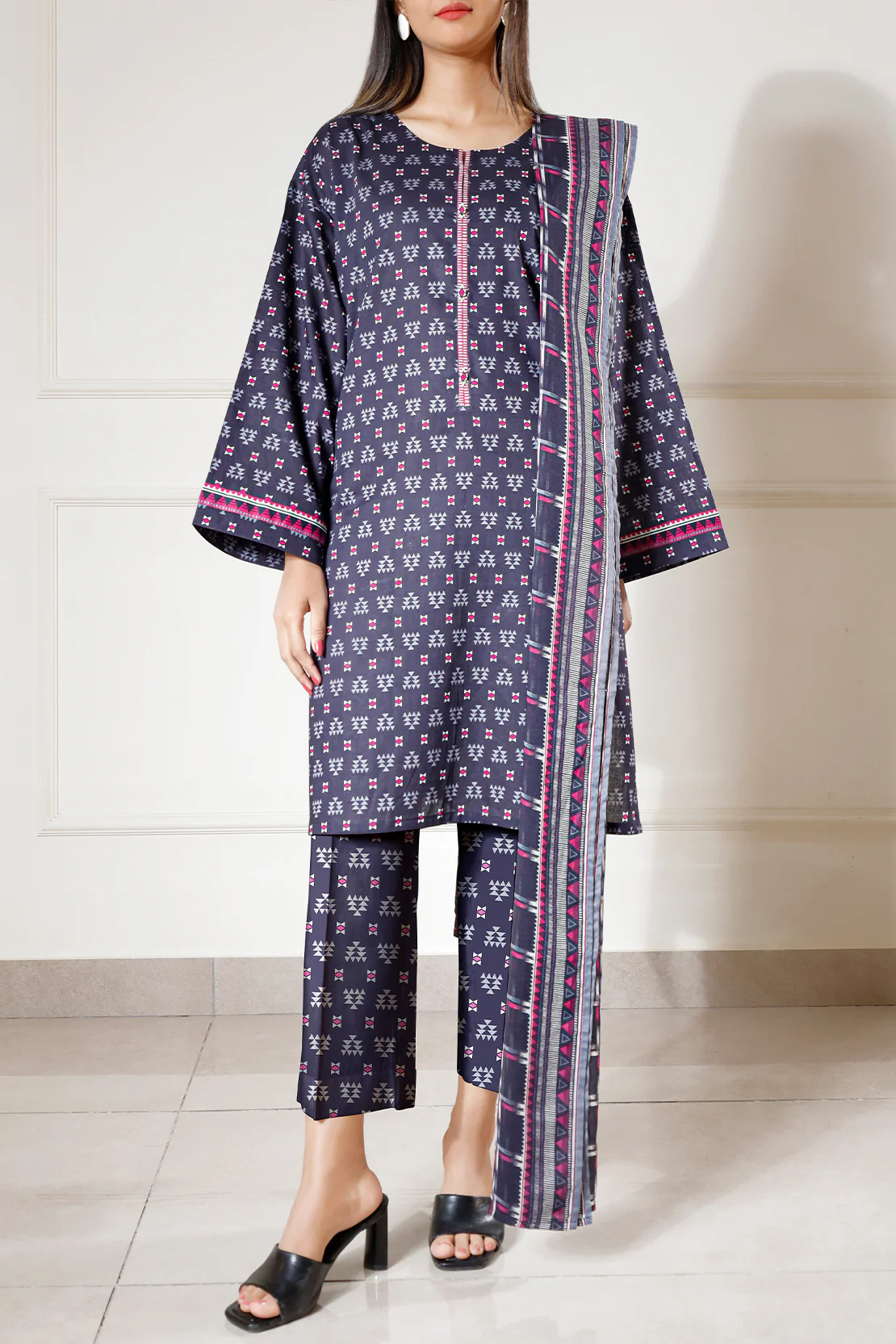 Unstitched Printed Lawn 3 Piece - Image 2