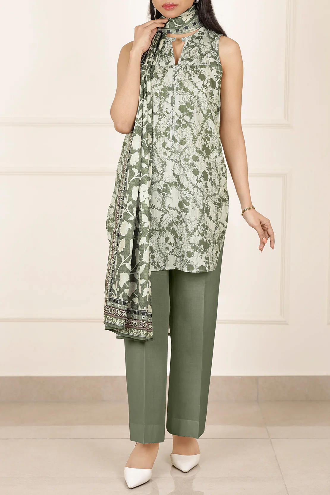 Unstitched Printed Lawn 3 Piece - Image 2