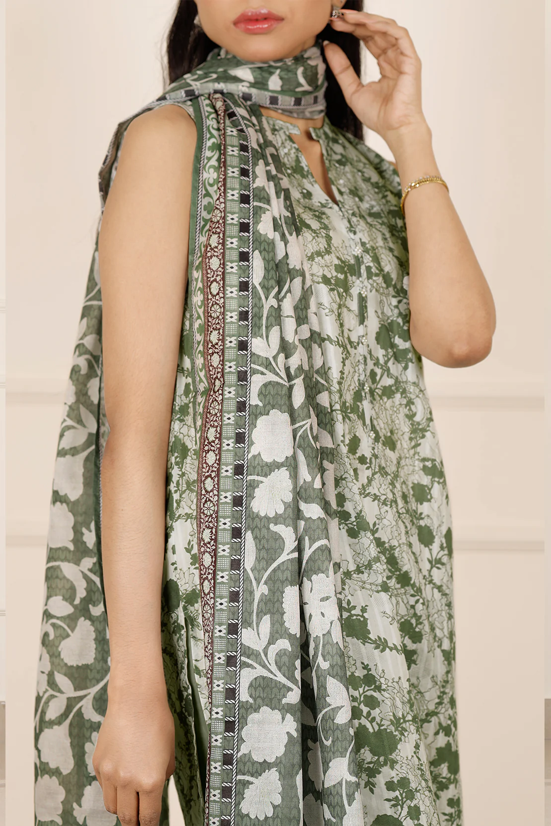 Unstitched Printed Lawn 3 Piece - Image 3