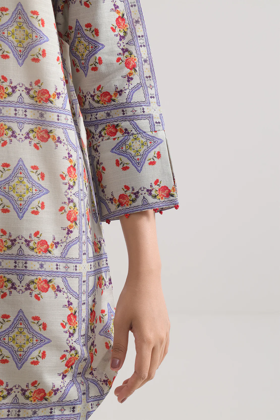 Unstitched Printed Lawn 3 Piece - Image 5