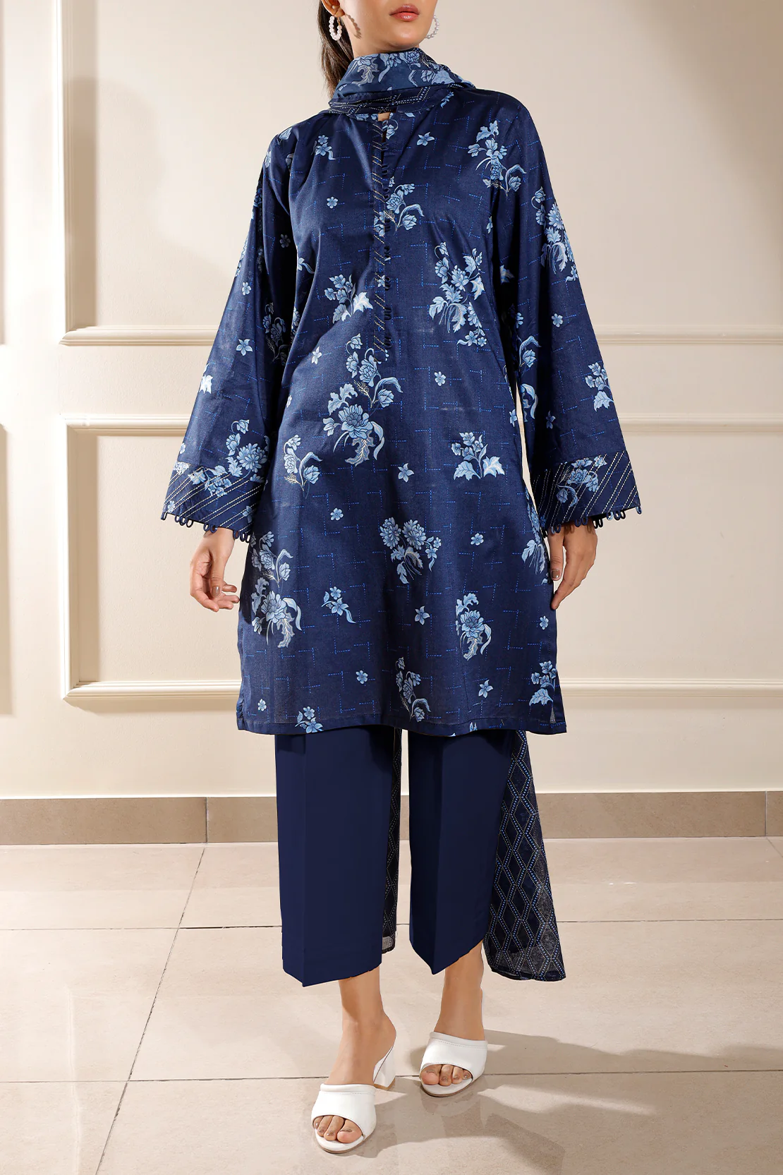 Unstitched Printed Lawn 3 Piece - Image 2