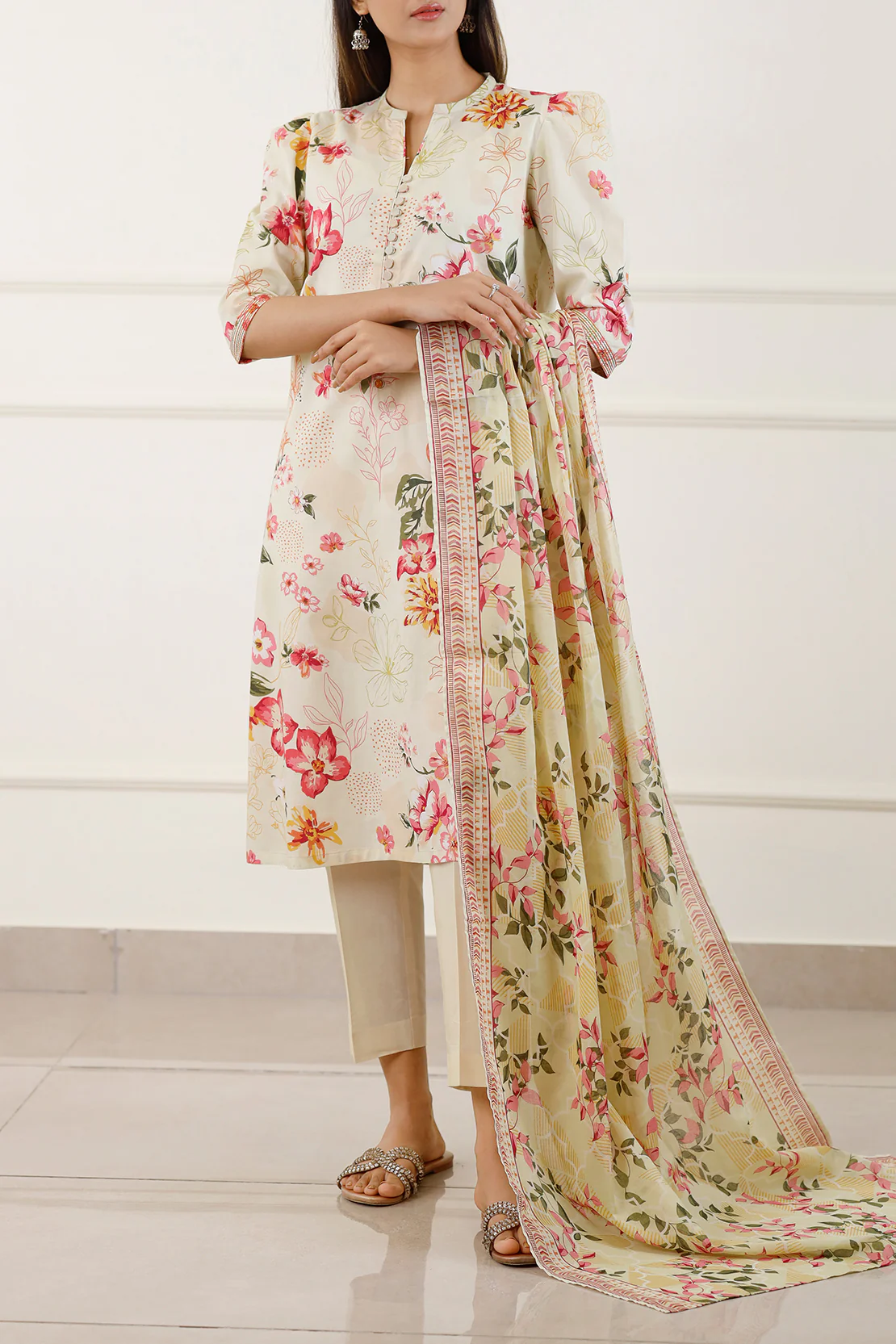 Unstitched Printed Lawn 3 Piece - Image 4