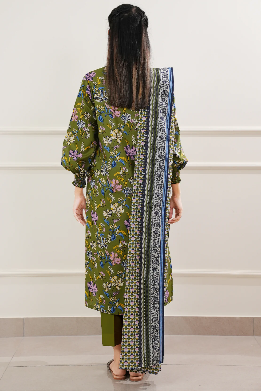 Unstitched Printed Lawn 3 Piece - Image 3