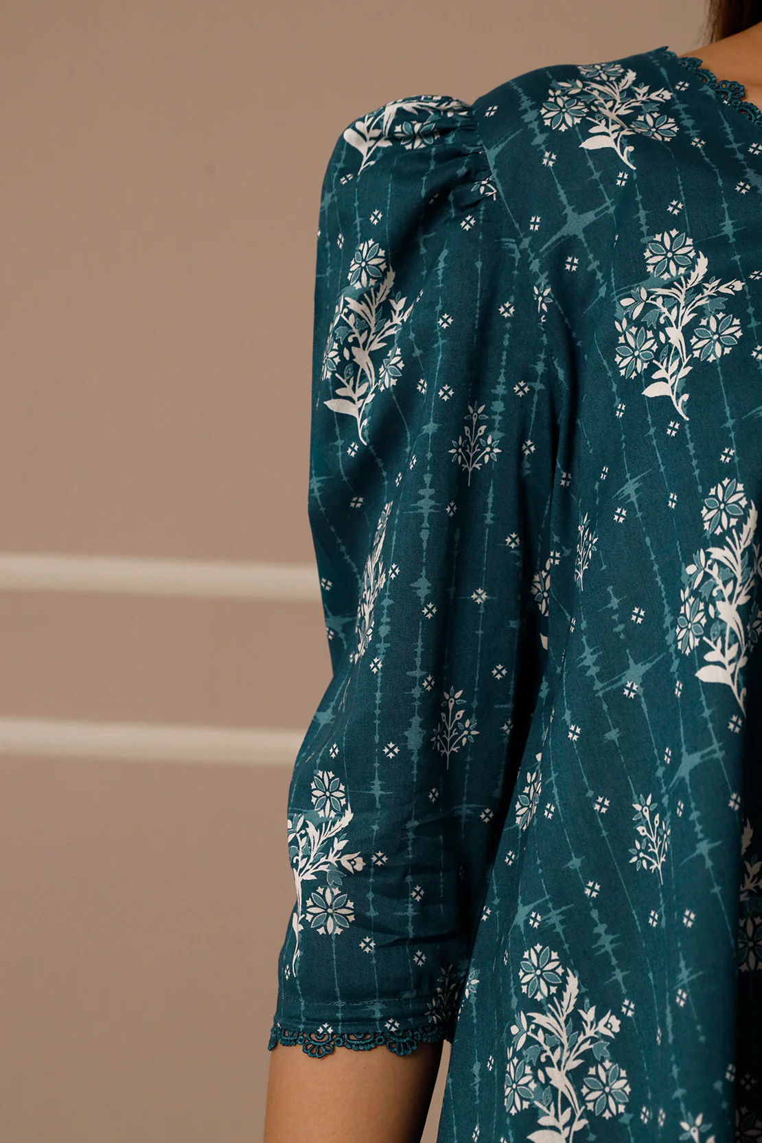 Unstitched Printed Lawn 3 Piece - Image 8