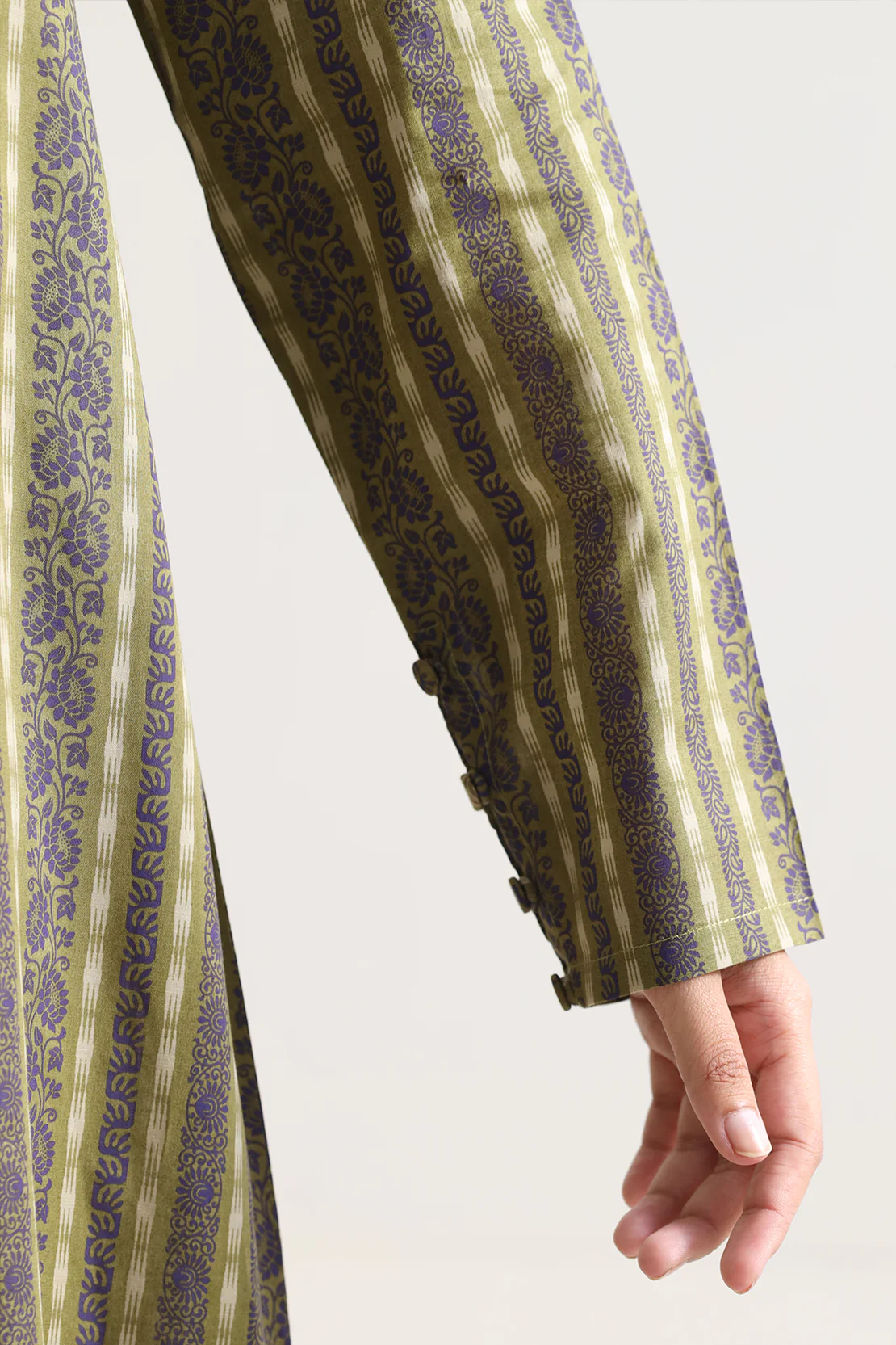 Unstitched Printed Lawn 3 Piece - Image 4