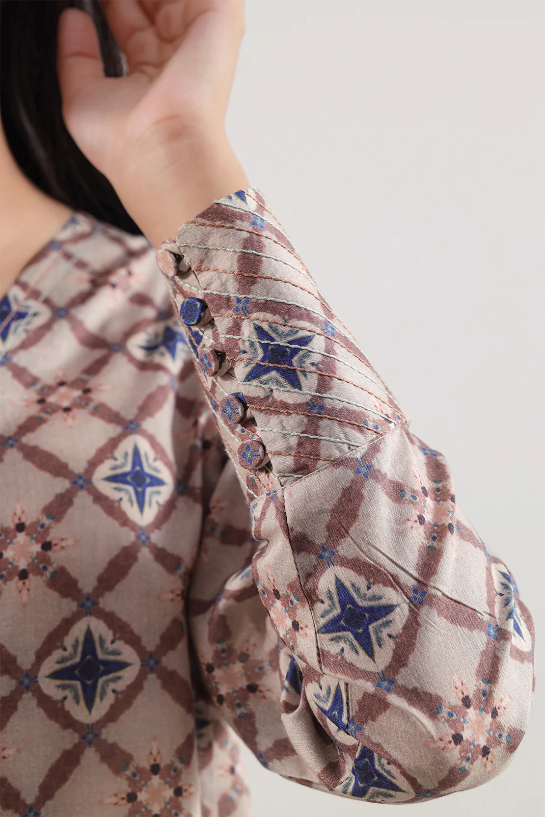 Unstitched Printed Lawn 3 Piece - Image 5