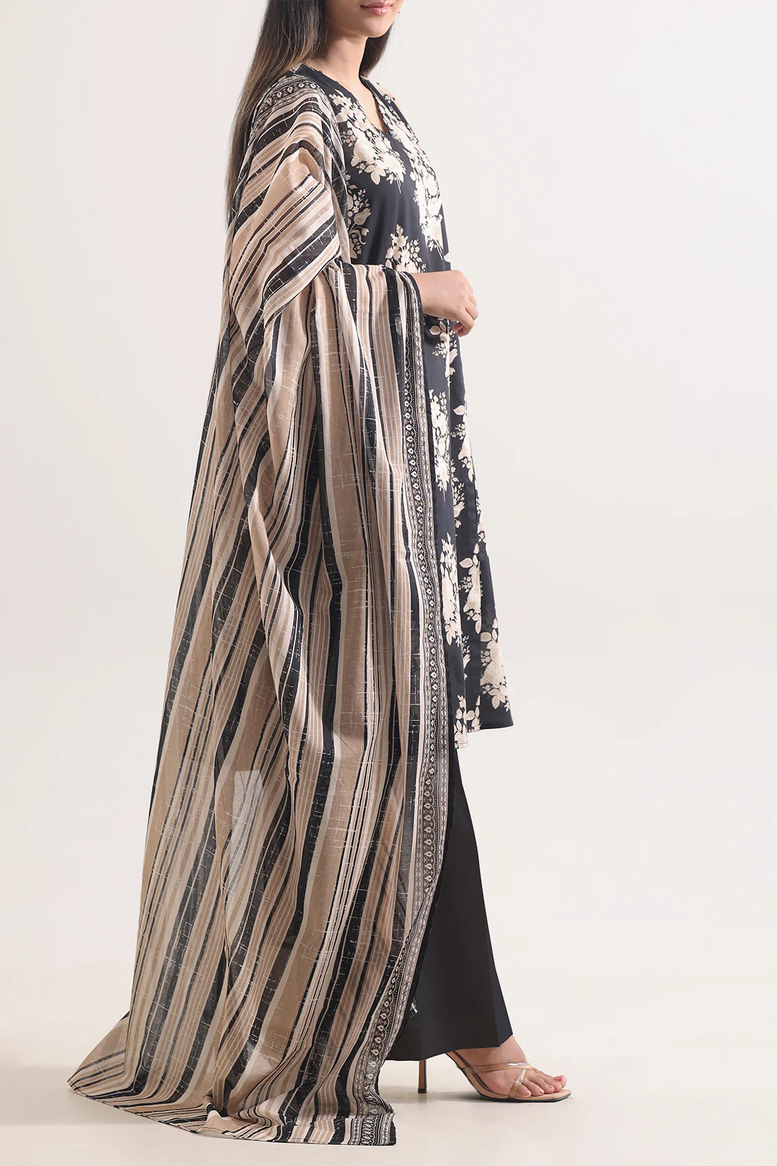Unstitched Printed Lawn 3 Piece - Image 3