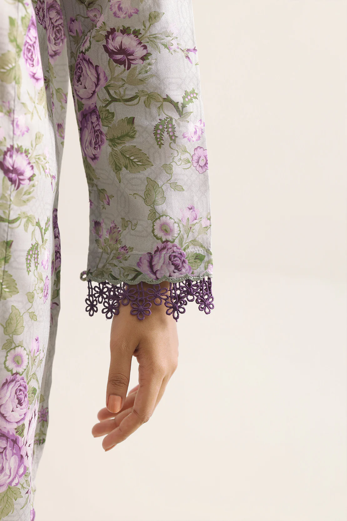Unstitched Printed Lawn 3 Piece - Image 7