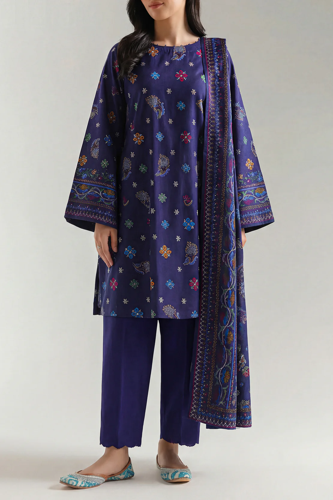 Unstitched Printed Lawn 3 Piece - Image 2
