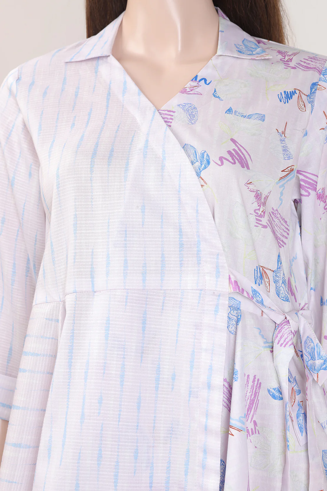 Unstitched Printed Lawn Shirt - Image 3