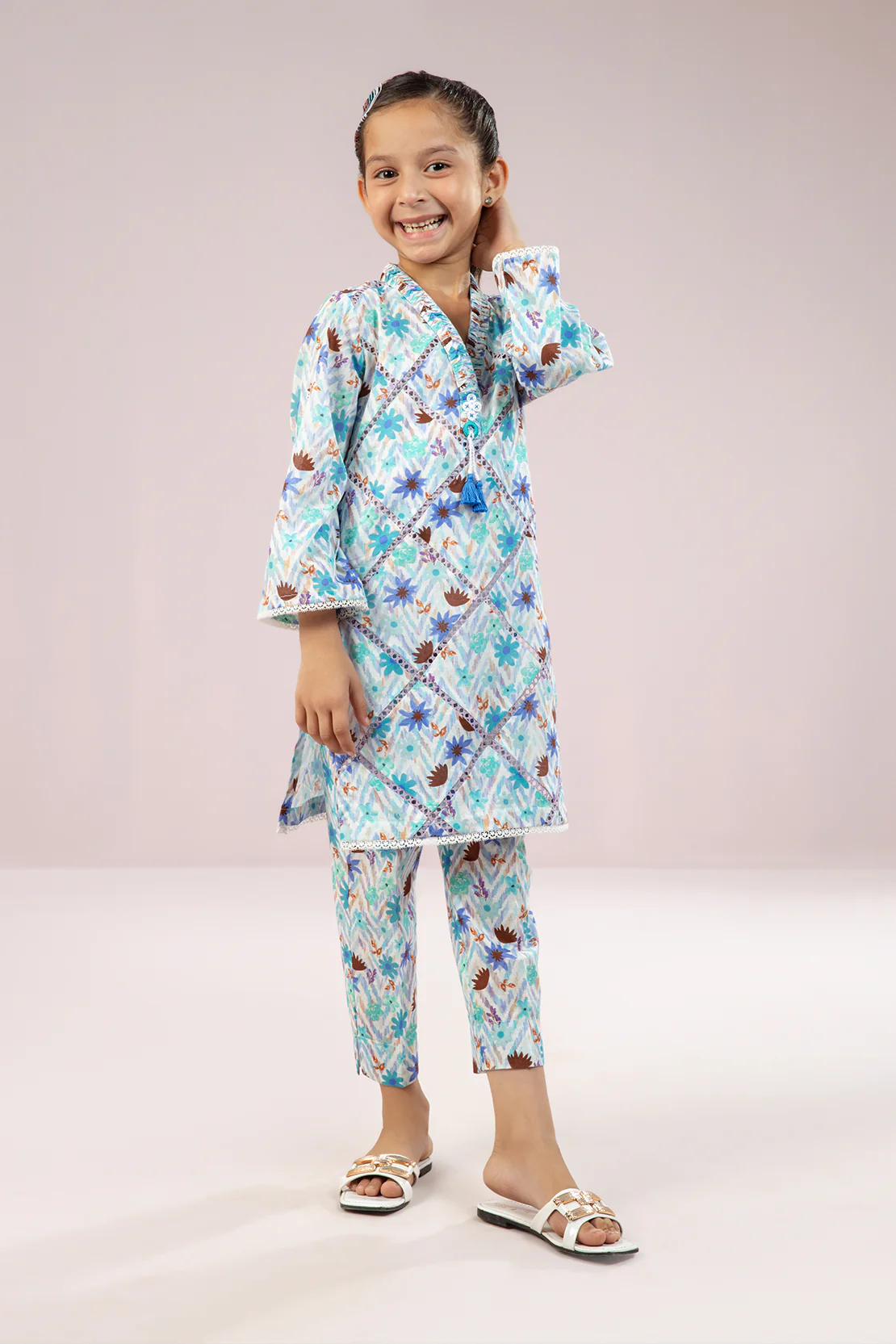 Unstitched Printed Lawn Shirt - Image 4