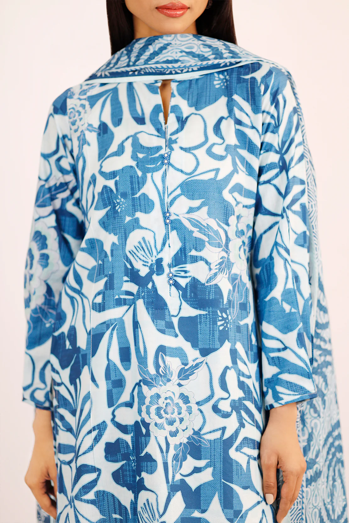 Unstitched Printed Lawn Shirt - Image 5