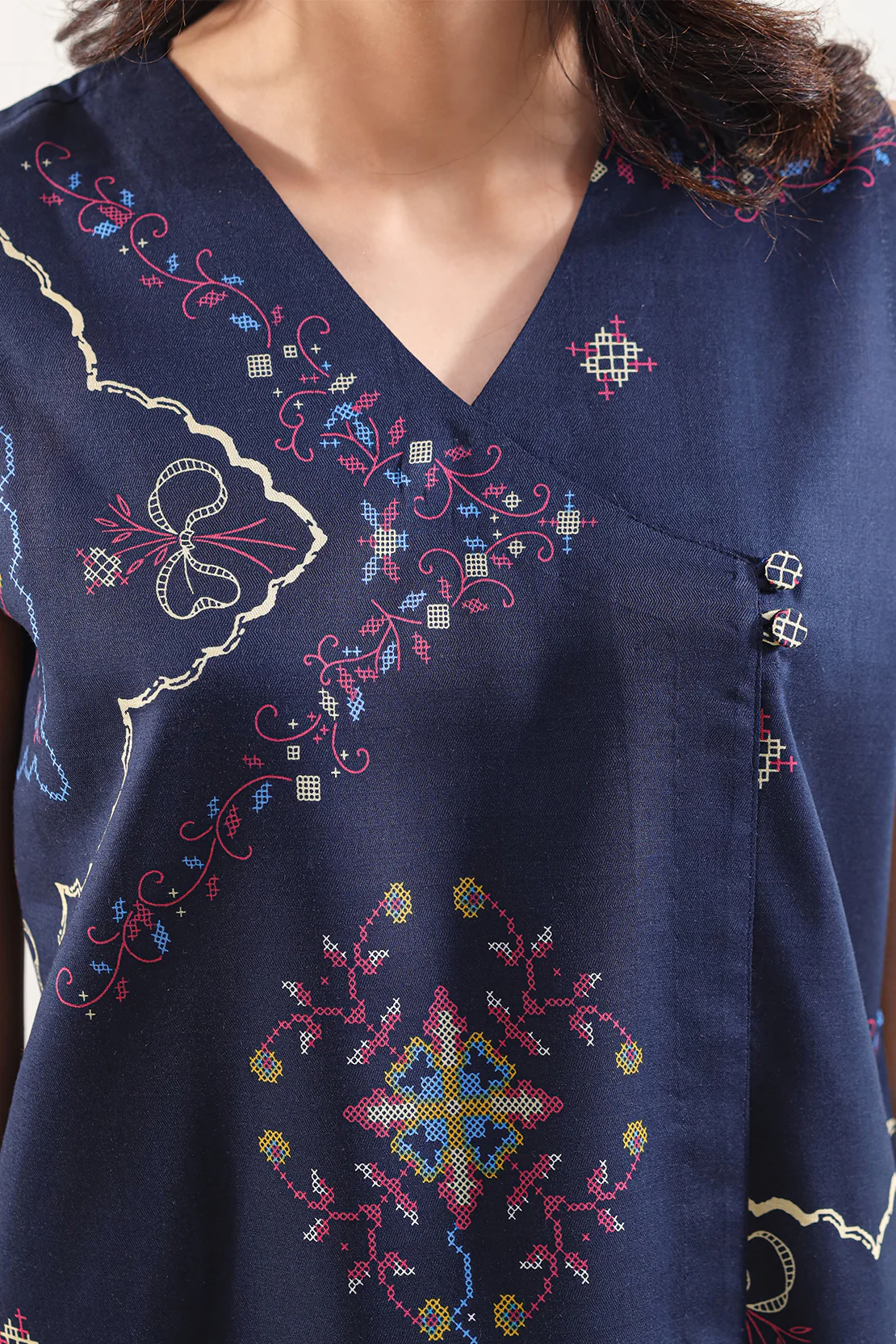 Unstitched Printed Pashmina 3 Piece - Image 4