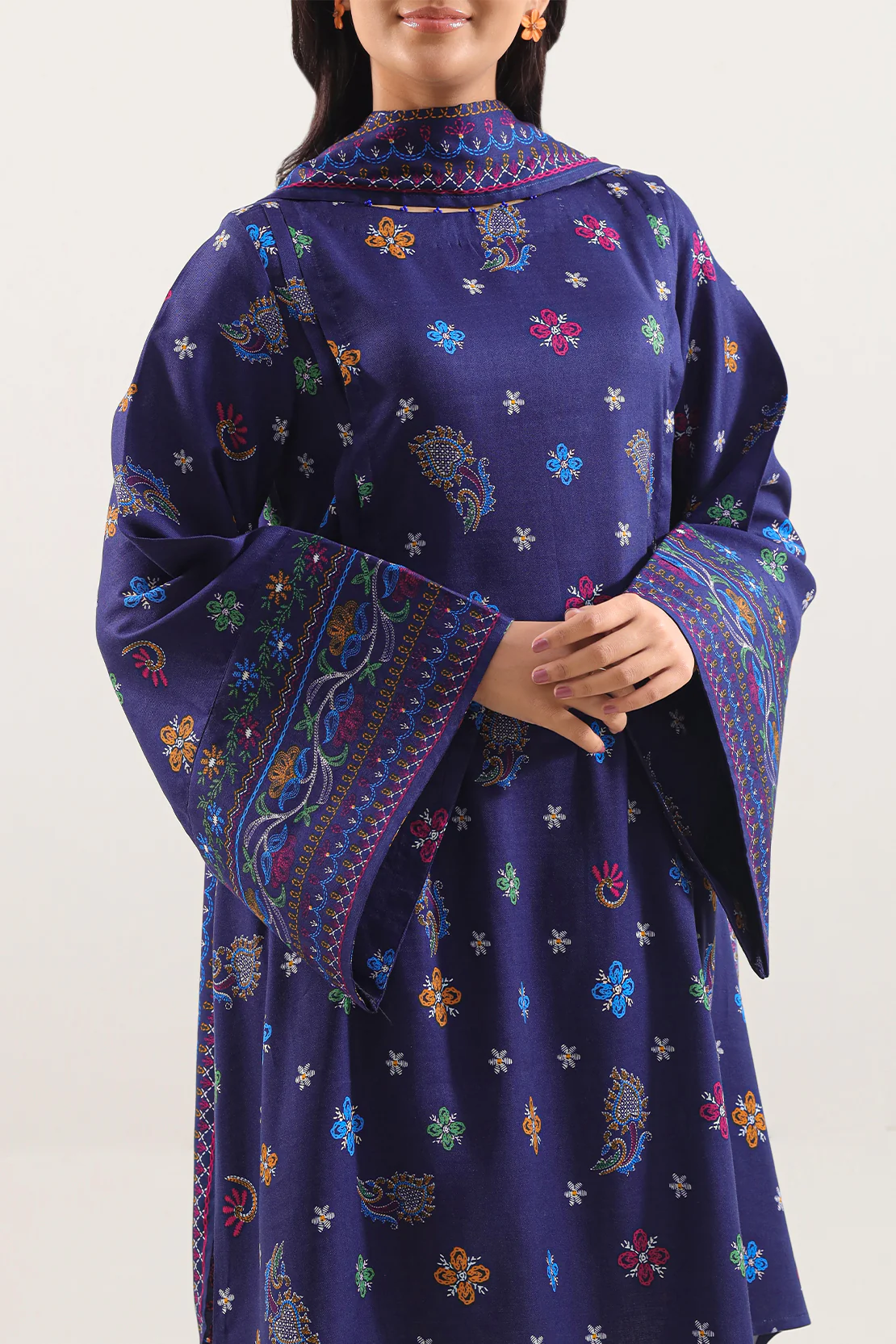 Unstitched Printed Pashmina 3 Piece - Image 3