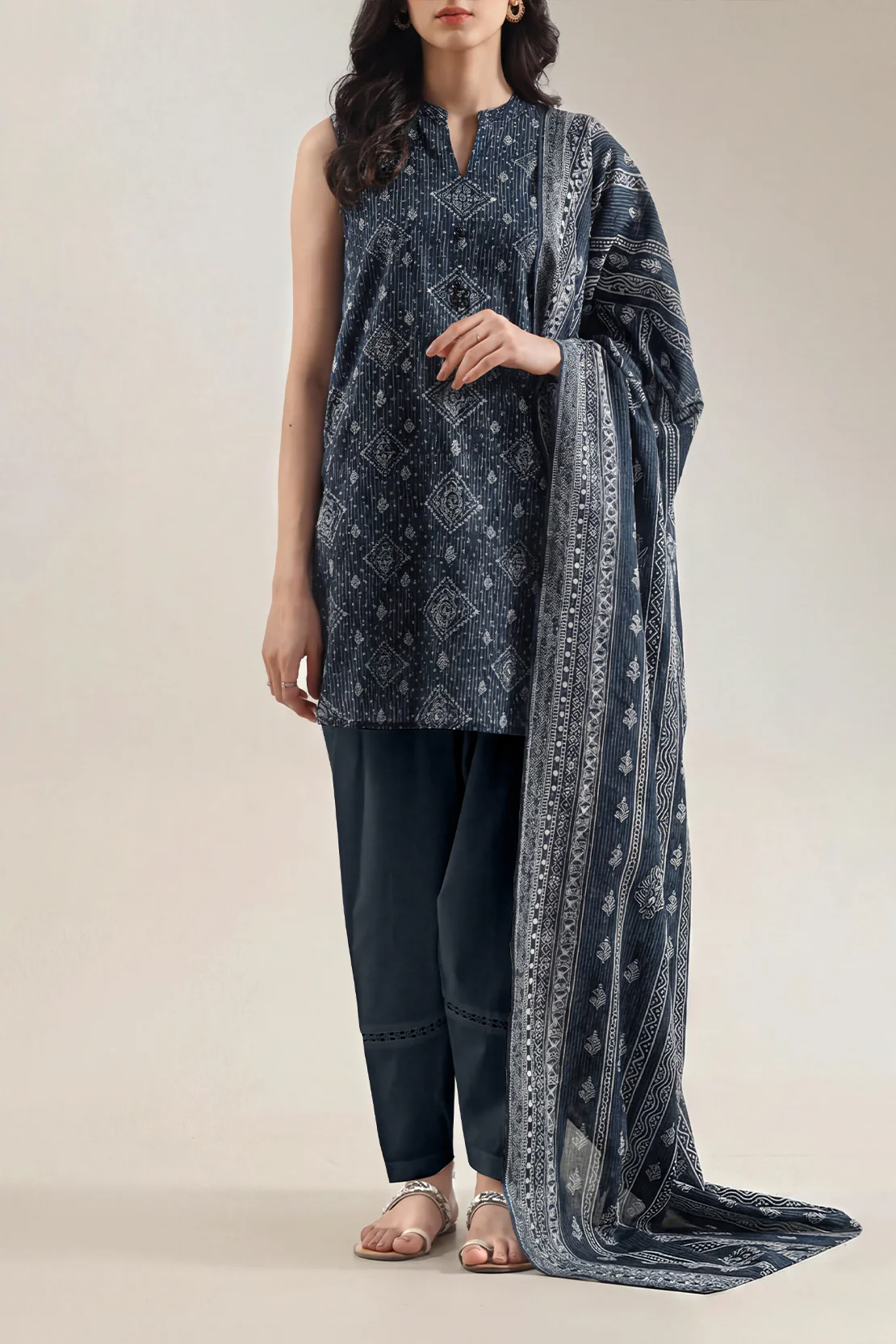 Unstitched Printed Self Strip Lawn 3 Piece - Image 2