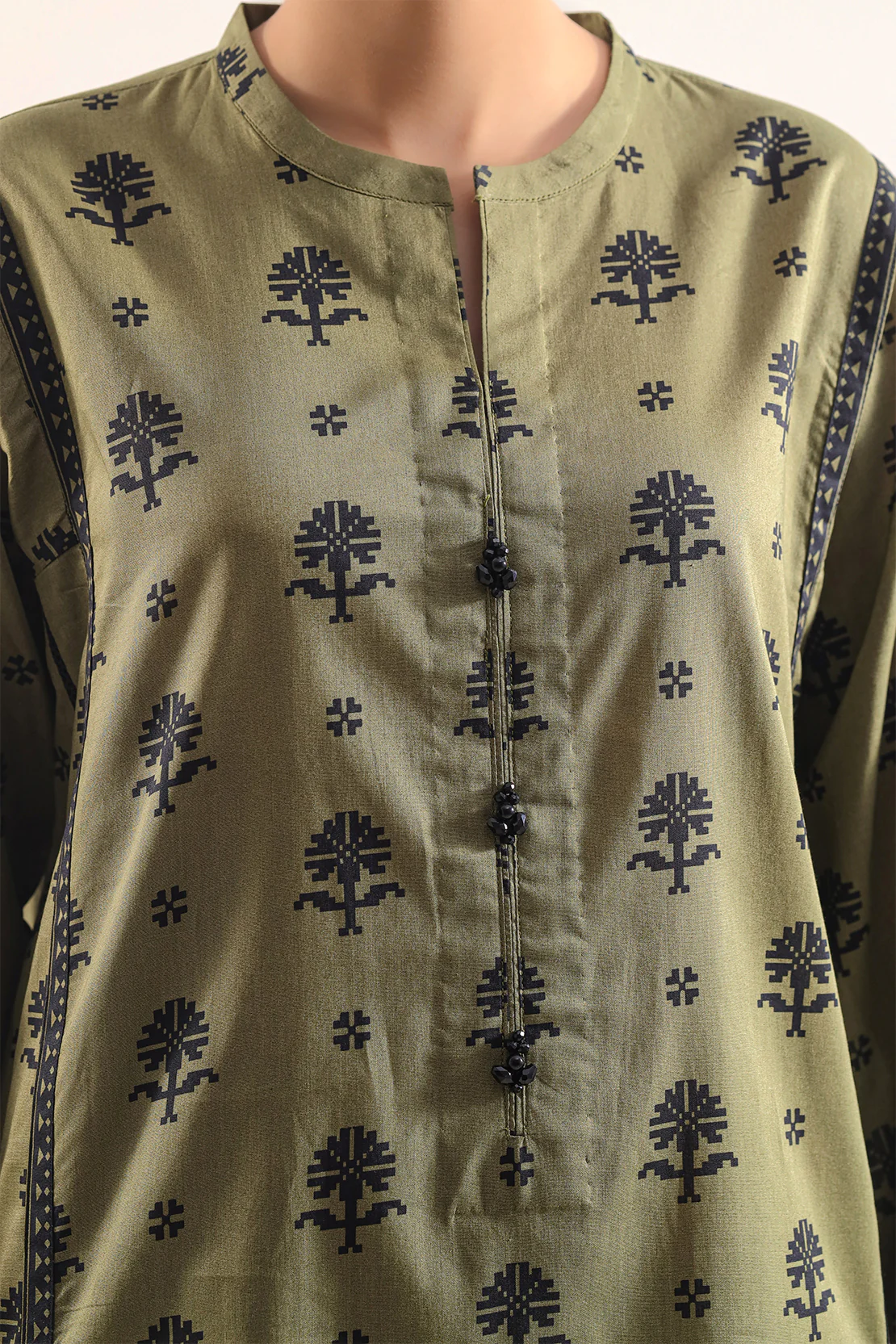 Unstitched Printed Self Strip Lawn 3 Piece - Image 5