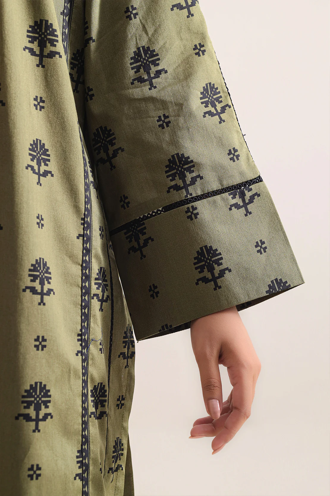 Unstitched Printed Self Strip Lawn 3 Piece - Image 6