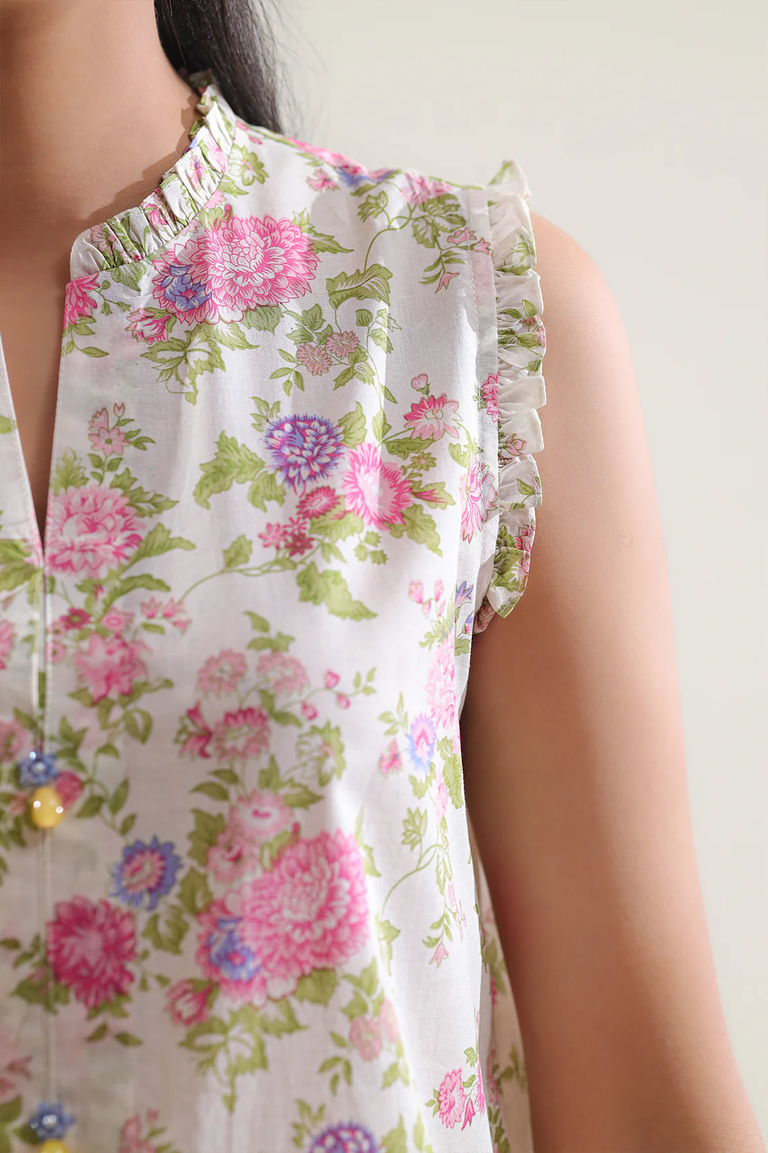 Unstitched Printed Self Strip Lawn 3 Piece - Image 4