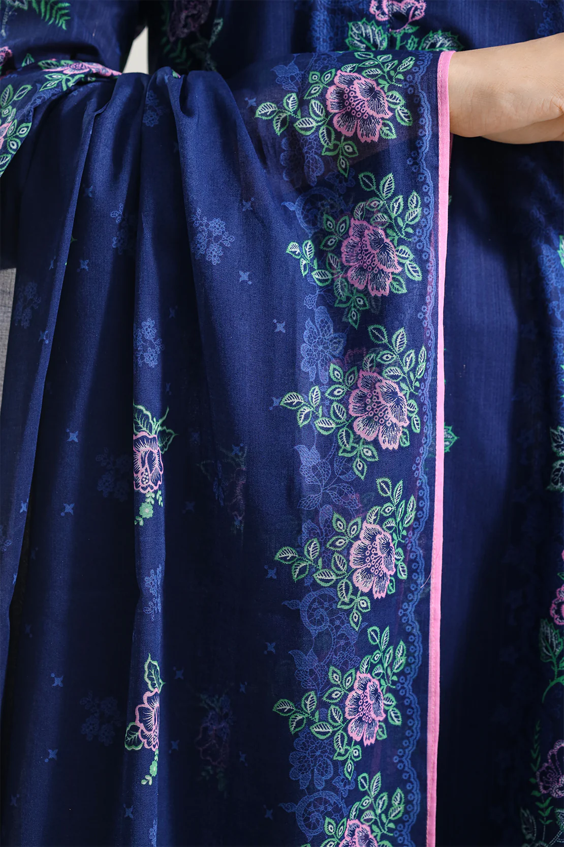 Unstitched Printed Self Strip Lawn 3 Piece - Image 4