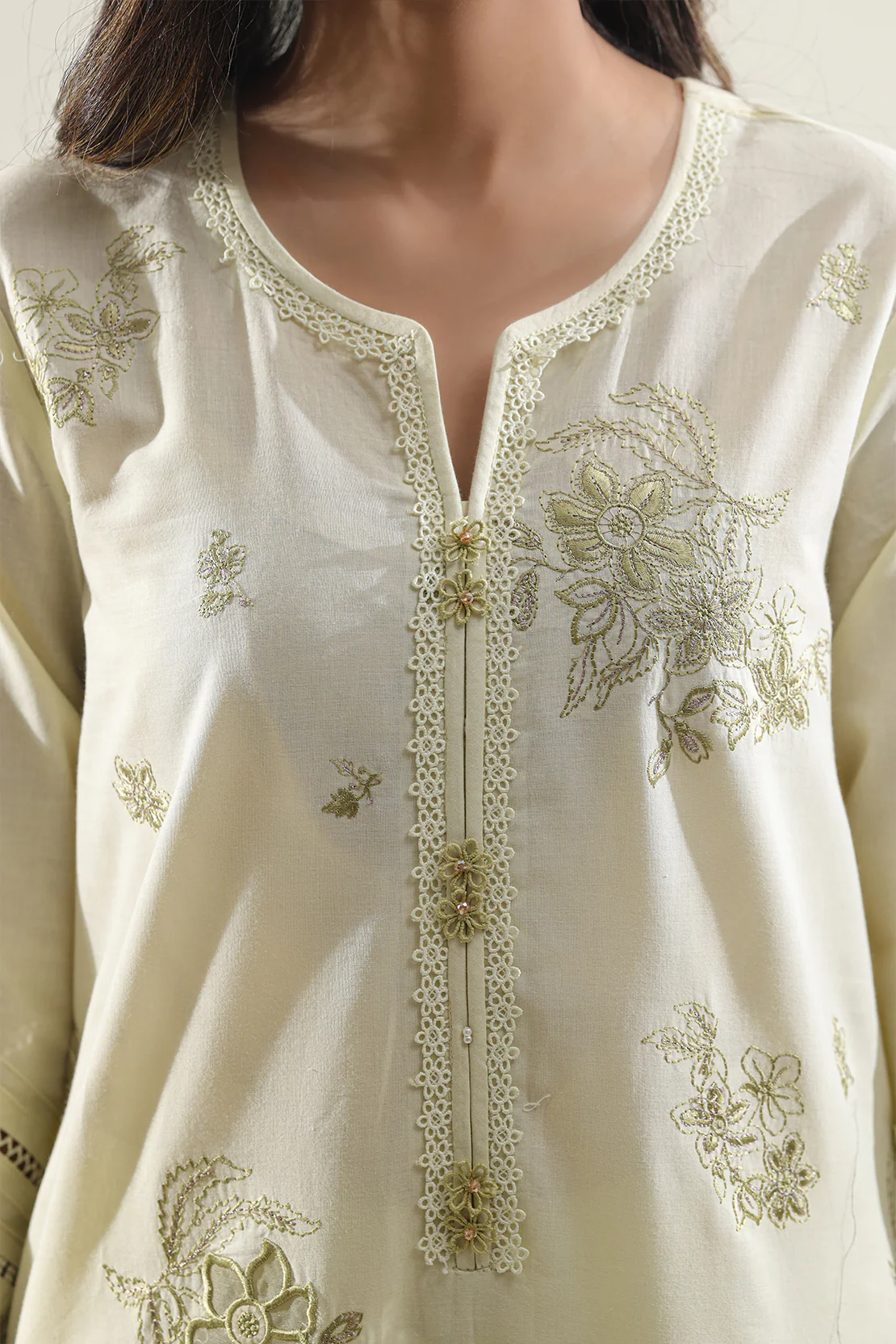 Unstitched Solid Embroidered Cambric 3 Piece - Image 4