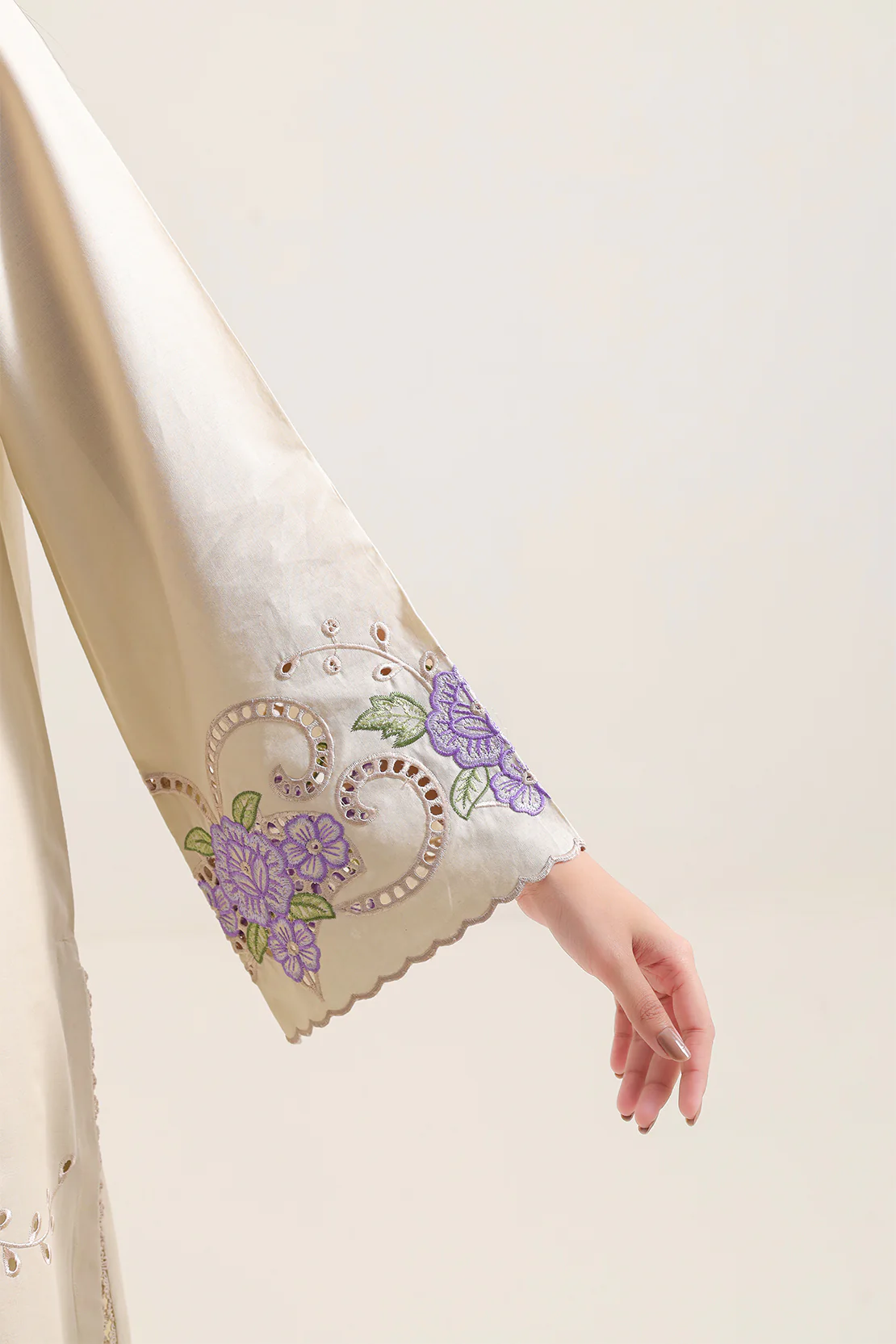 Unstitched Solid Embroidered Cambric 3 Piece - Image 5