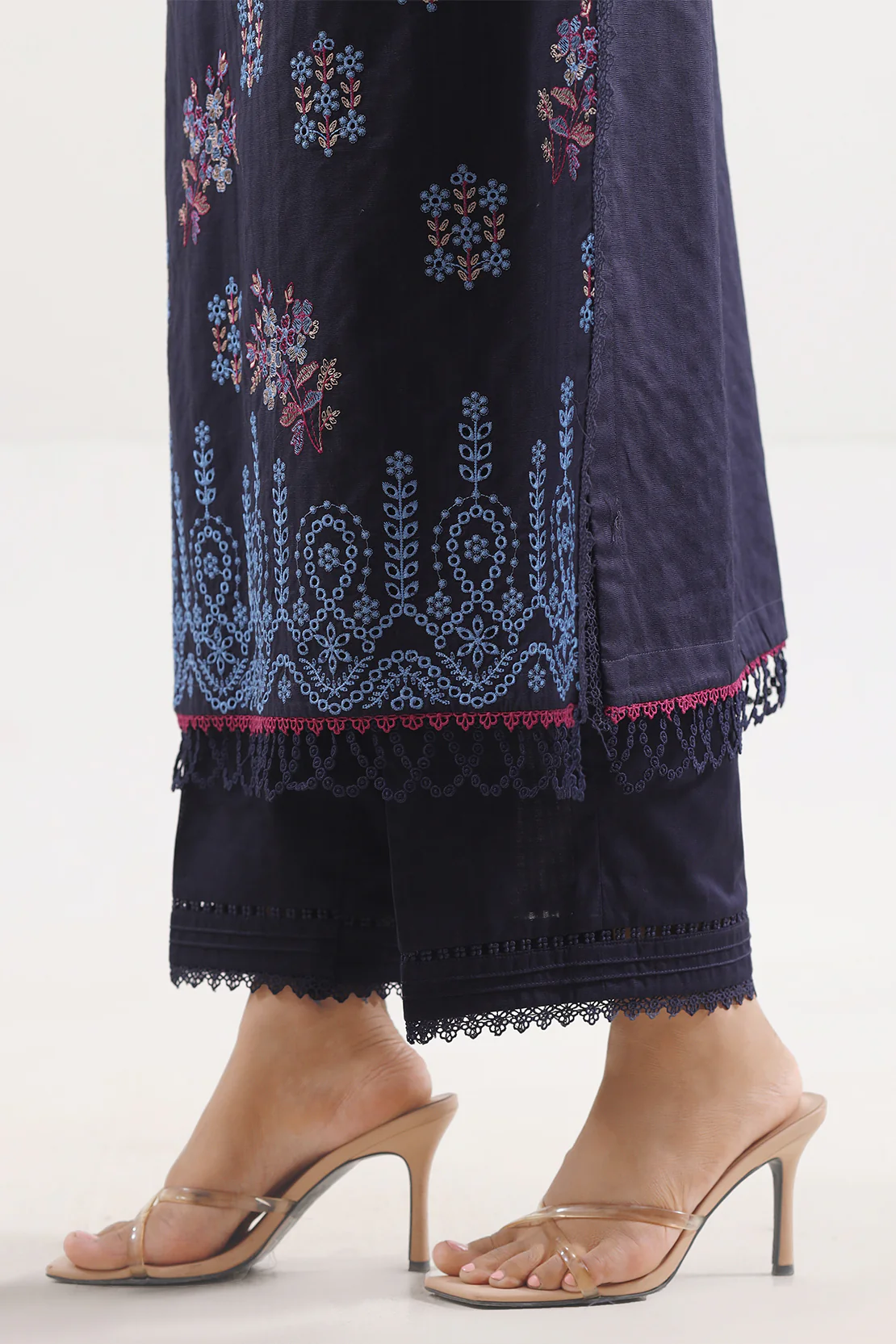 Unstitched Solid Embroidered Cotton Khaddar 3 Piece - Image 6