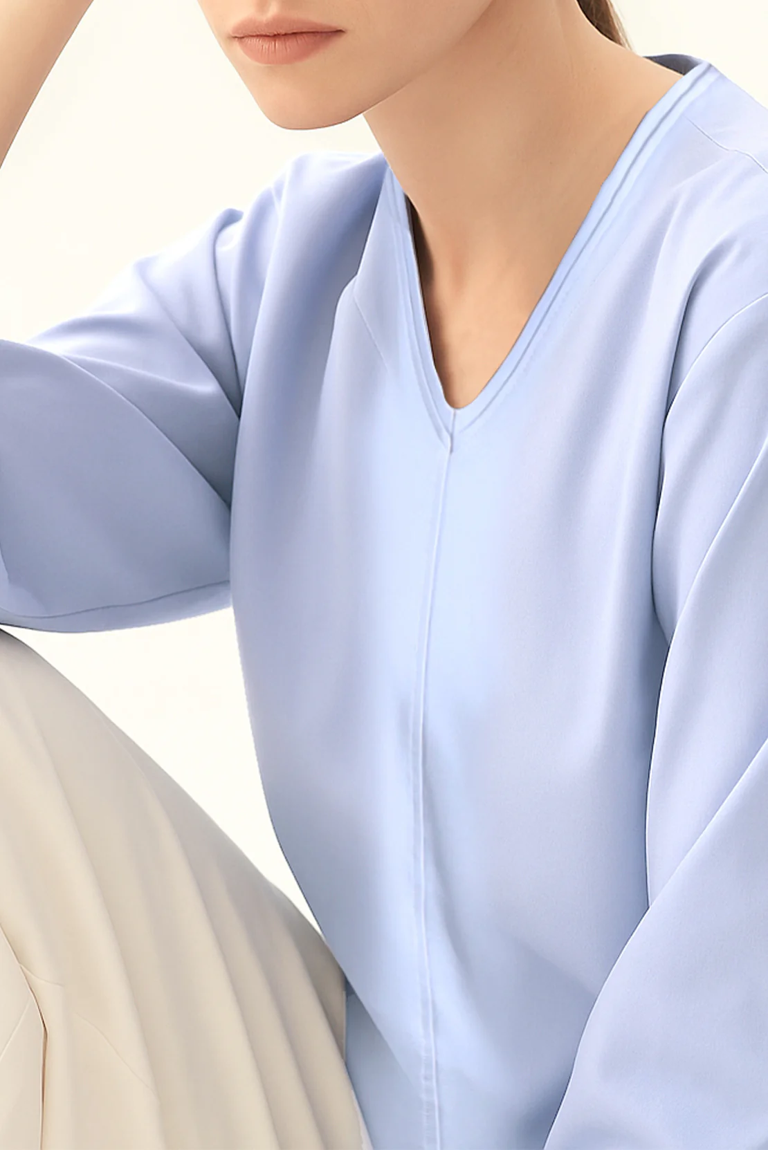V-Neck Wide Sleeve Crepe Top - Image 3
